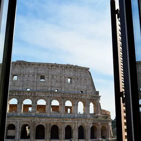 Jacuzzi In Front Of The Colosseum