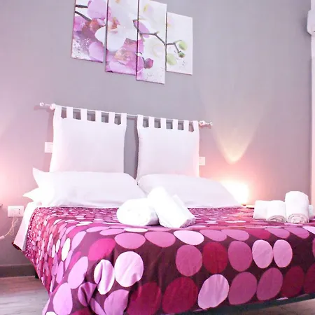 Bed and Breakfast Like Family House