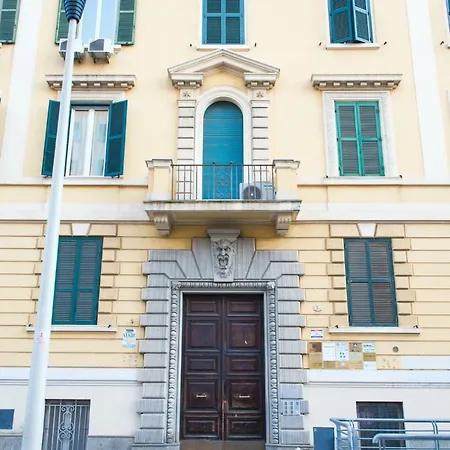 The Right Place - Guest House