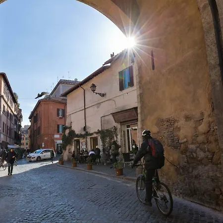Enchanting Loft In Trastevere