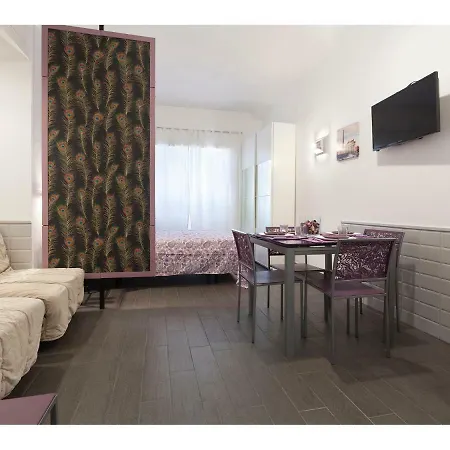 My Purple Apartment In The Center Of Rome