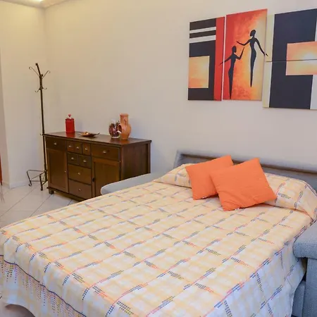 Anagnina Home