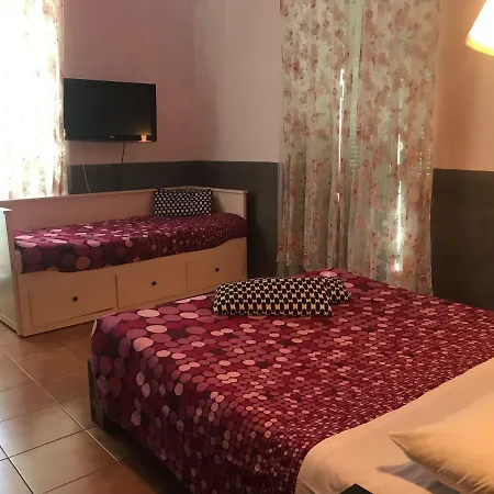 La Casa Di Elena Hotel