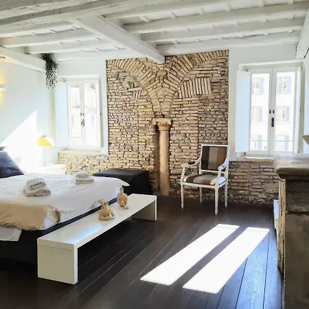 Incredible Views In Campo De Fiori Apartment