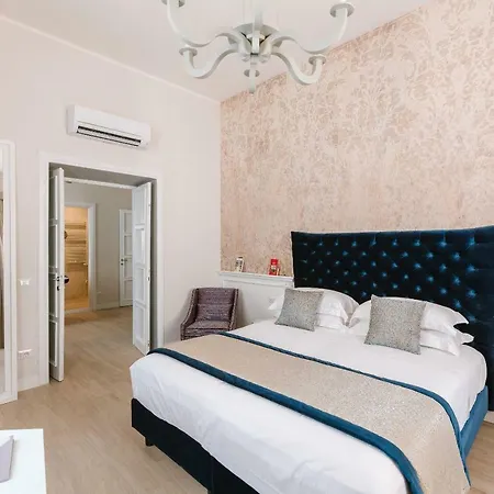 Rhea Silvia Luxury Navona Hotel