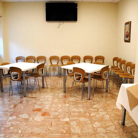 Madre Chiara Domus Hotel