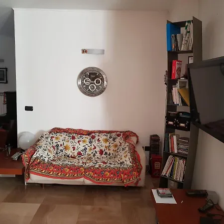 House Eur 2 Apartment