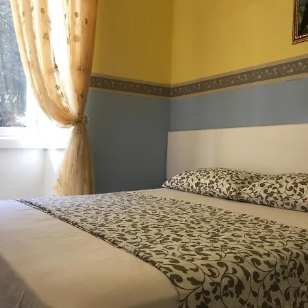 Qindajie House Bed and Breakfast