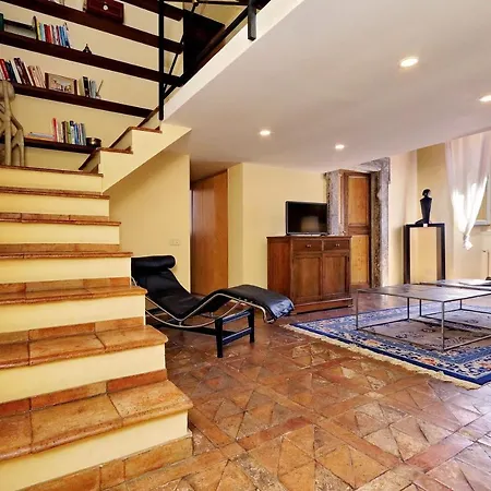 Campo Dei Fiori Home