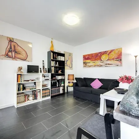 Rhome Apartments Leonina
