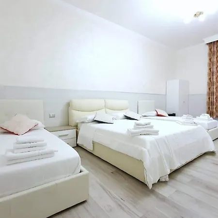 Oscar Suite Home