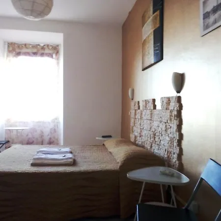 Gigi Holiday Rooms