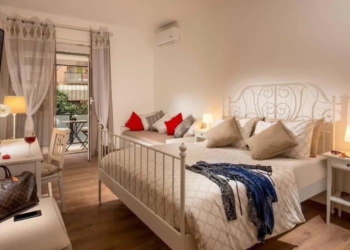 Sweet Home Piramide Rooms