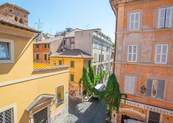 Santa Maria In Trastevere Holiday Rome
