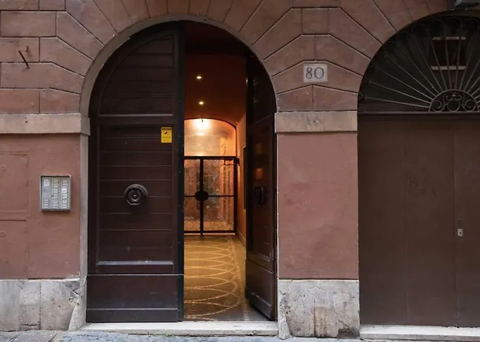 Navona Suite - Split Level with Jacuzzi