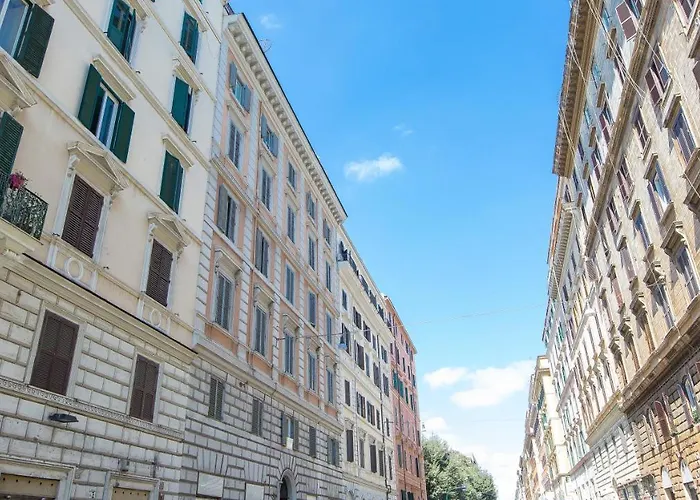 Trevi Colour- Rental In Rome
