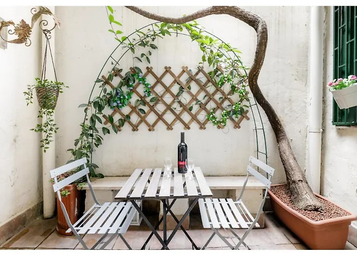 Rhomenjoy Pied-A-Terre Colosseo