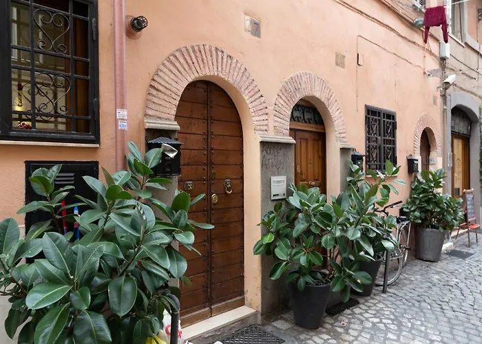 Trastevere Four Seasons Trilussa 1