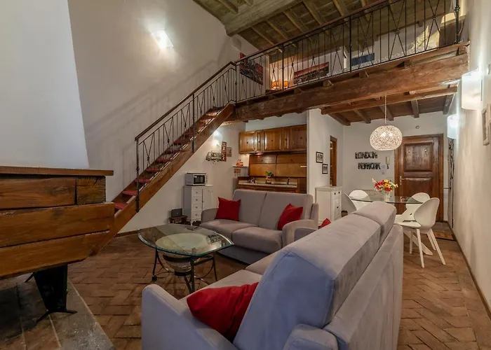 Guesthost - Foro Romano Stylish And Central Apartment