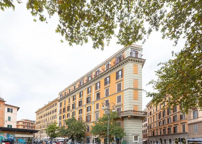 Lovely New Home, Piazza San Cosimato!