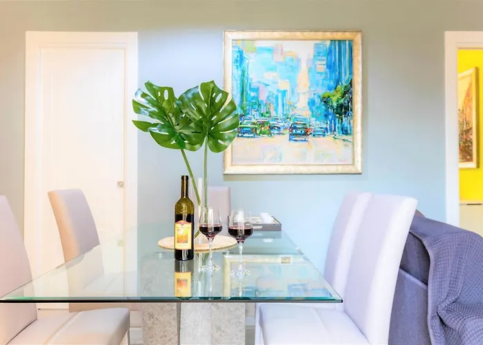 Hostly - Art & Color Rome Midtown - 3Br 2Ba
