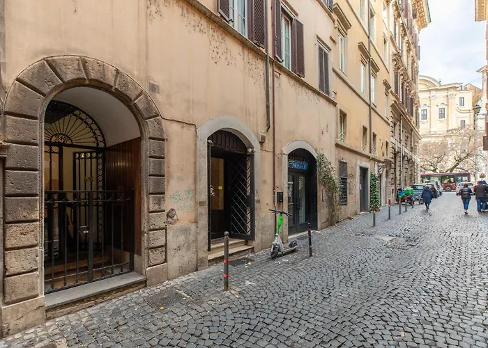 Iflat Colorfull Near Navona