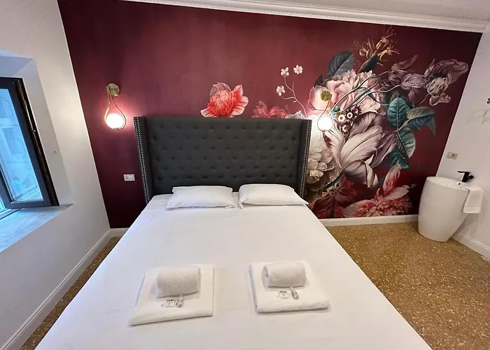 Raffaello'S Place