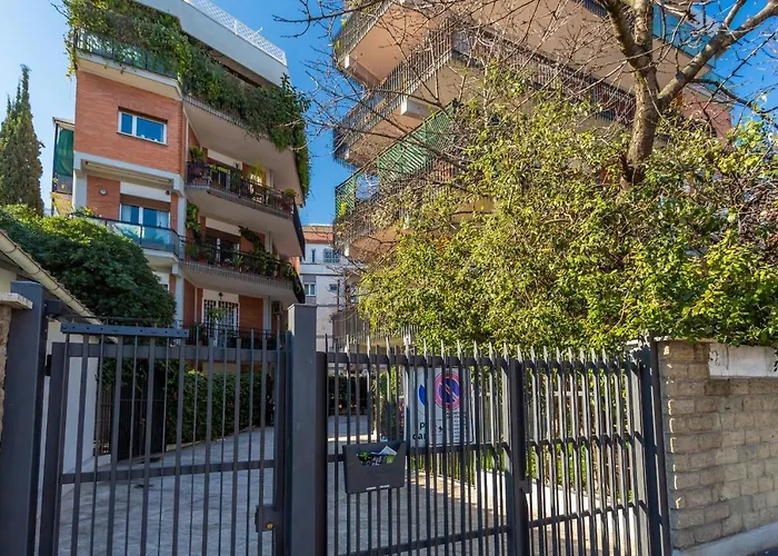 Corso Francia 2BDR Apartmet