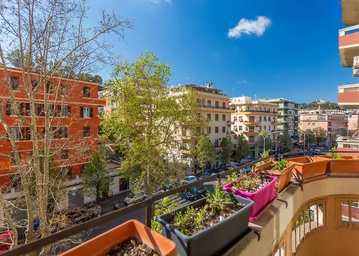 Modern 2Bdr Apartment Vibrant Prati Neighborhood