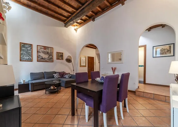 Guesthost - Pantheon Charming Apartment