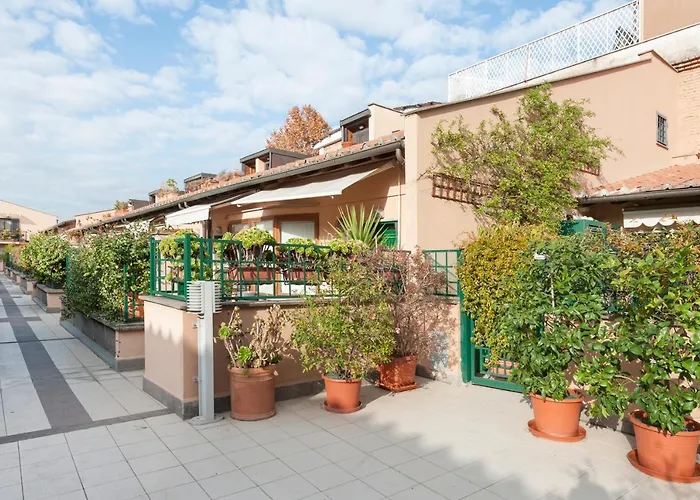 Charming Patio House In San Lorenzo