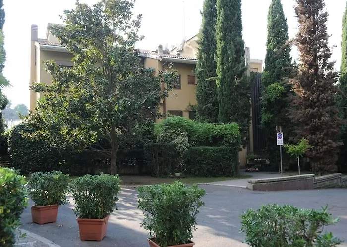 Superb Flat In A Green Quiet Area Of Rome, Terrace