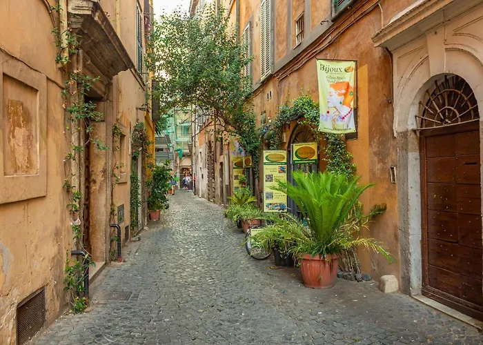 Eclectica Living By Navona Square