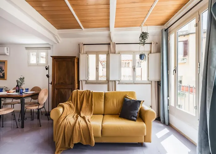 The Best Rent - Two-Bedroom Apartment With Terrace Near Trevi Fountain