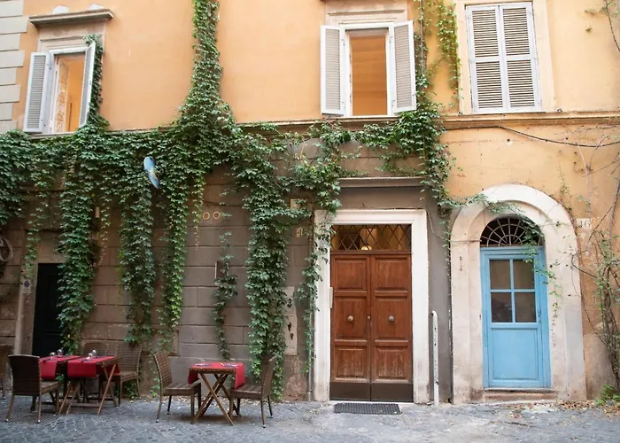 Pantheon Luxury Apartment
