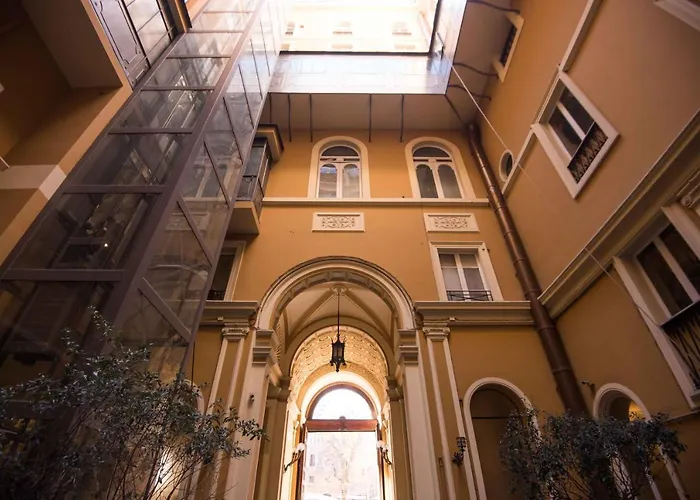 Navona Sister Suite