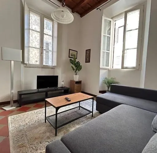 Historic Apartment Via Dei Coronari, Piazza Navona