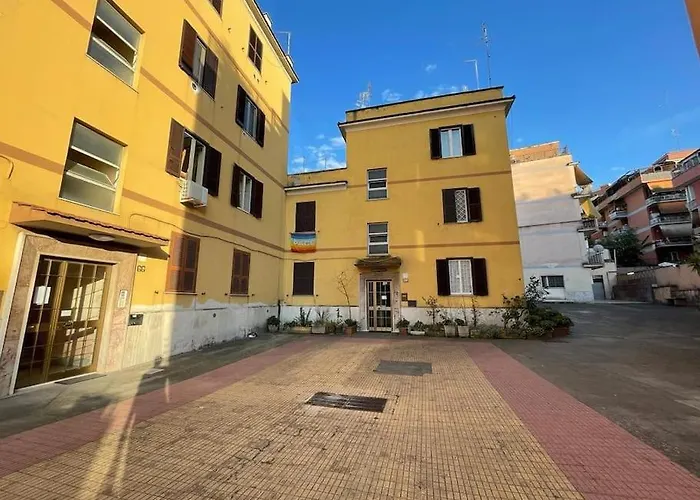 Roma Battistini 66 Apartment, Near Vatican City