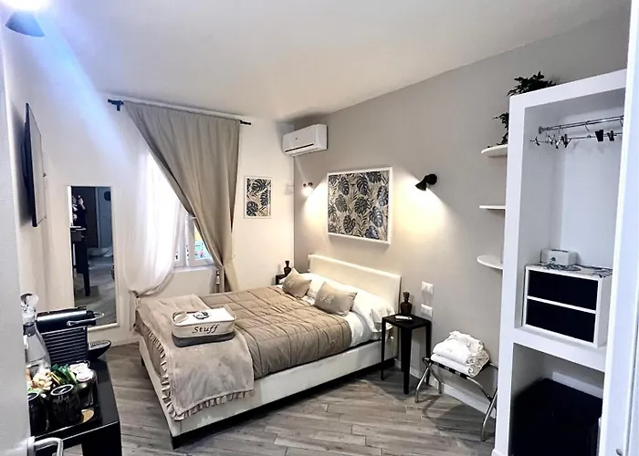 Spagna Rooms