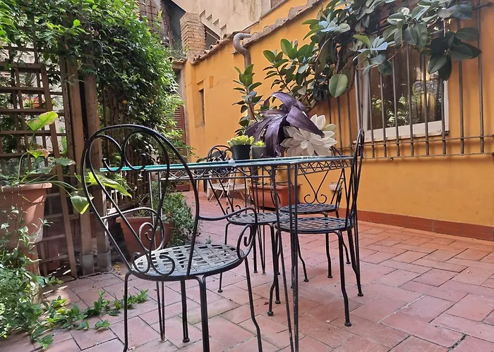 Portico Di Ottavia Prime Location With Internal Courtyard