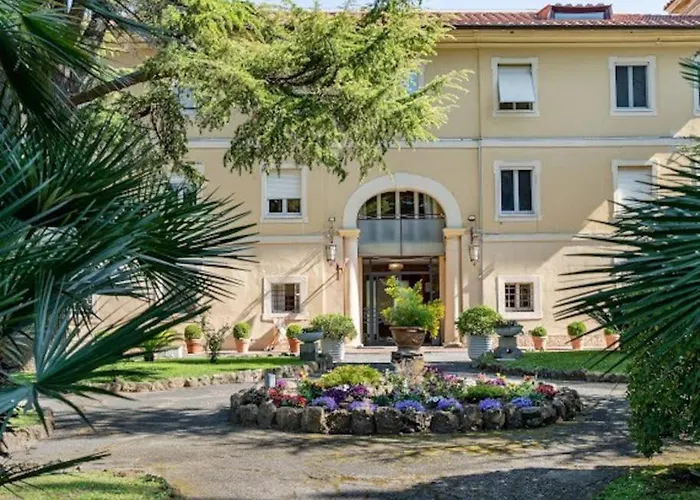In Villa Apartment