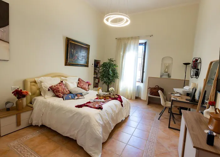 Rosam Suite - Via Veneto 15 Min Walk From Spanish Steps Top Floor Luxury Apartment