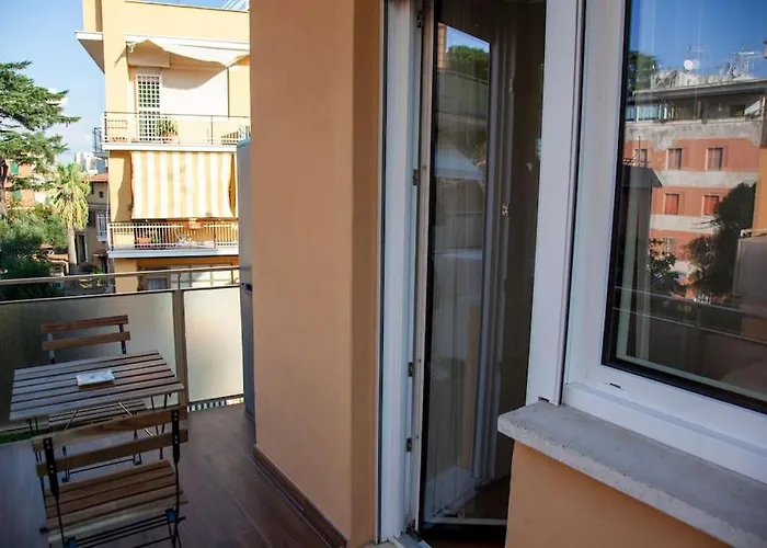 Rome Modern And Stylish Flat Next To Metro