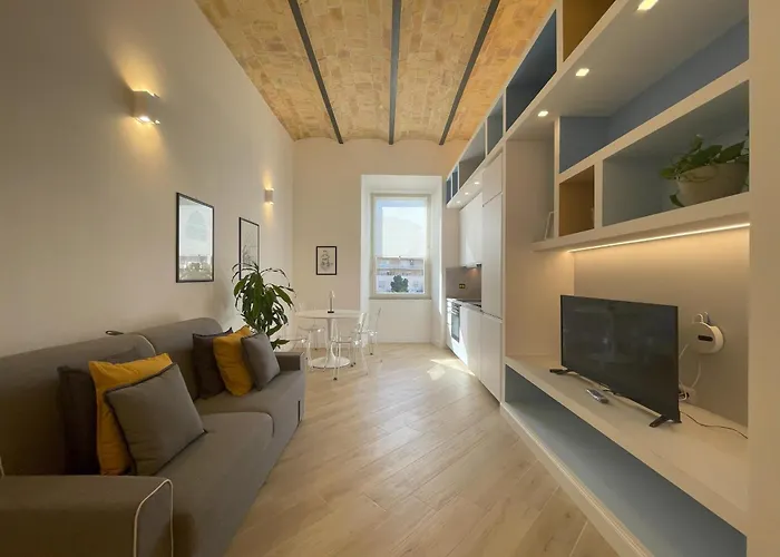 Vatican Hill Apt