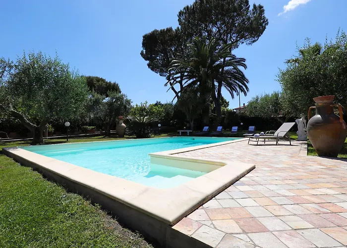Villa Con Piscina