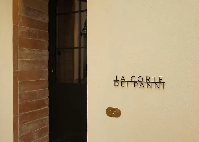 La Corte Dei Panni