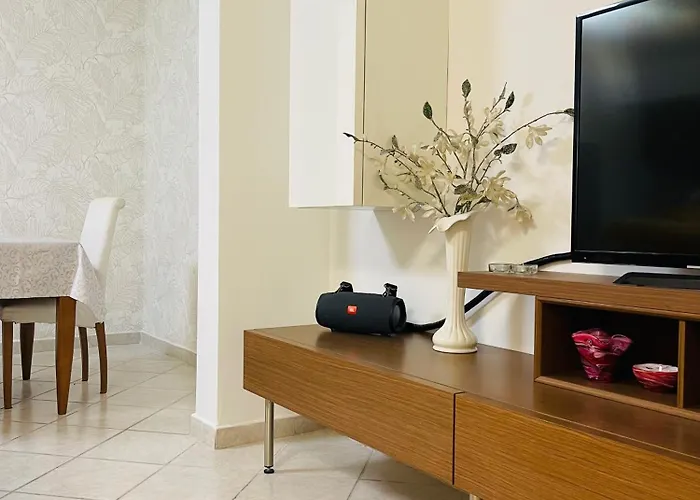 Cinecittà Apartment - Villa Emilia