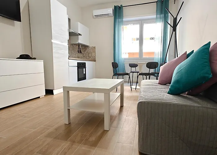 Premium One-Bedroom Apartment Plus Sofa Bed, Near Vatican - Newly Renovated