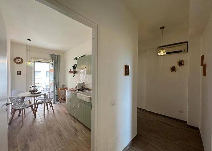 Apt With Balcony In Roman Quiet