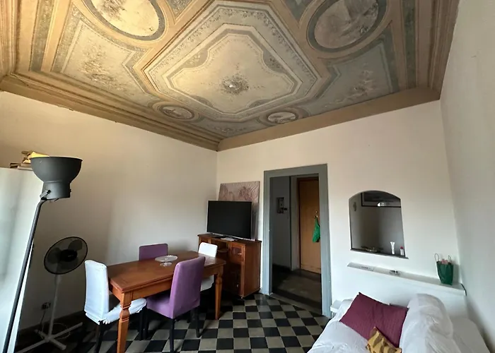 Fresco'S Apartment